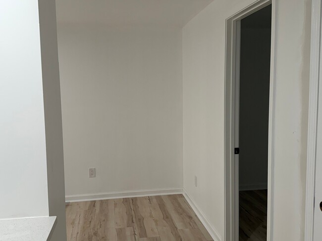 Building Photo - 2530 Peachwood Cir NE