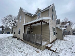 Building Photo - 212 E Mishawaka Ave