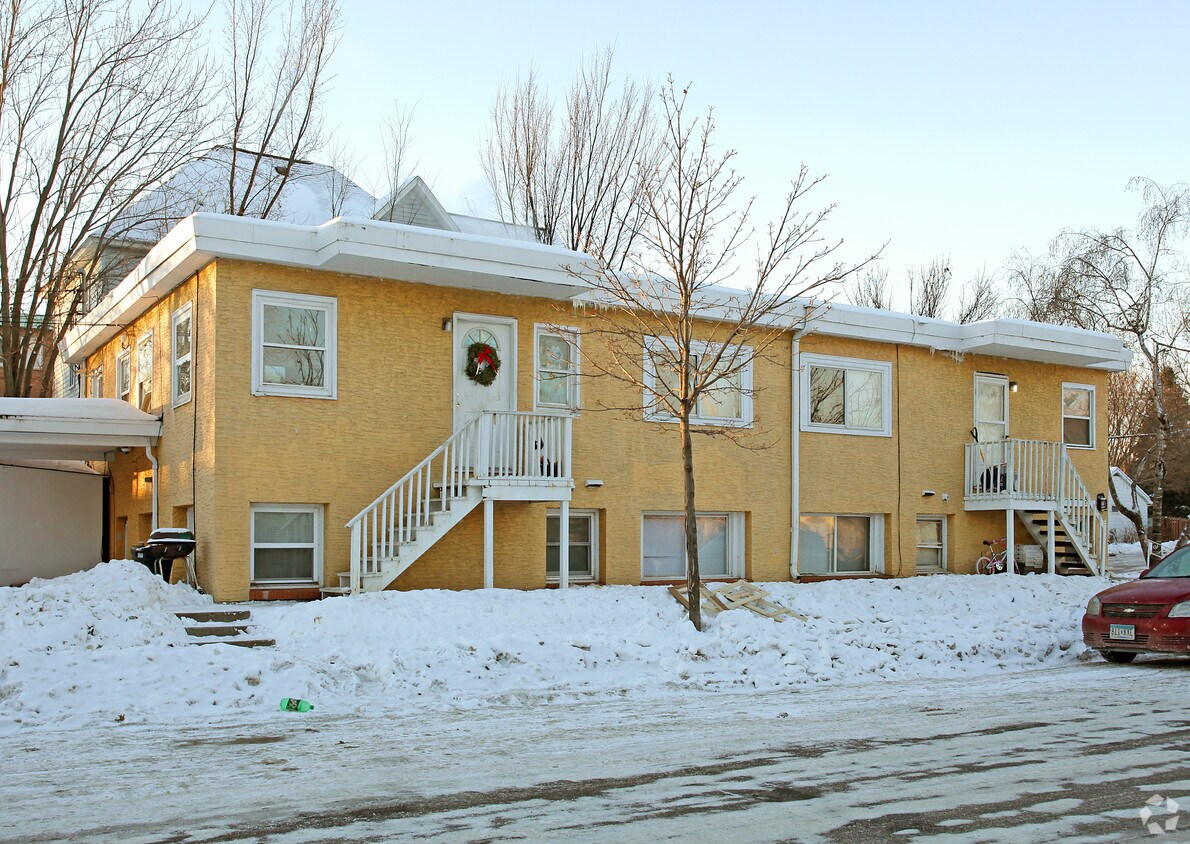 Foto principal - 654 Stryker Ave