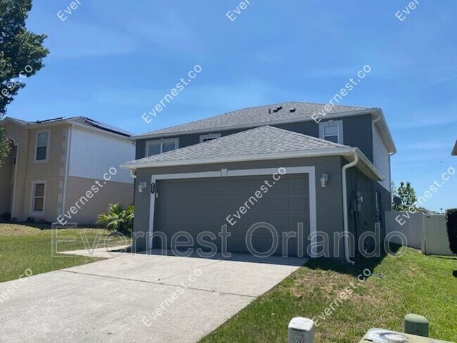 Building Photo - 557 Milford St