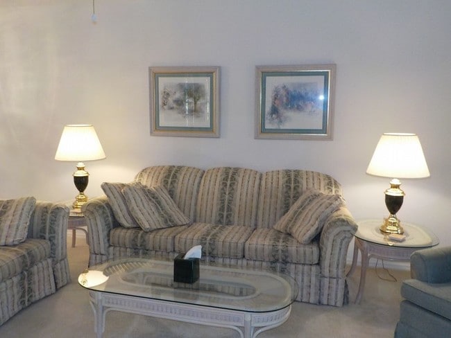 Building Photo - 926 Capri Isles Blvd