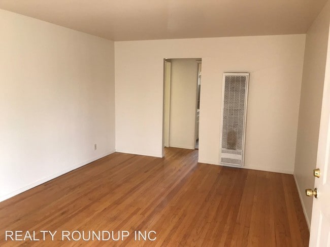 Building Photo - 2 br, 1 bath House - 2031 Florin Rd
