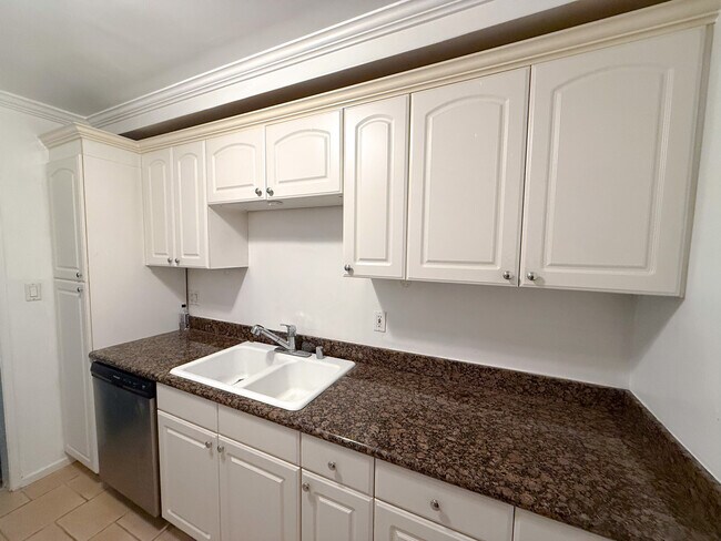 Foto del edificio - 625 N Flores St