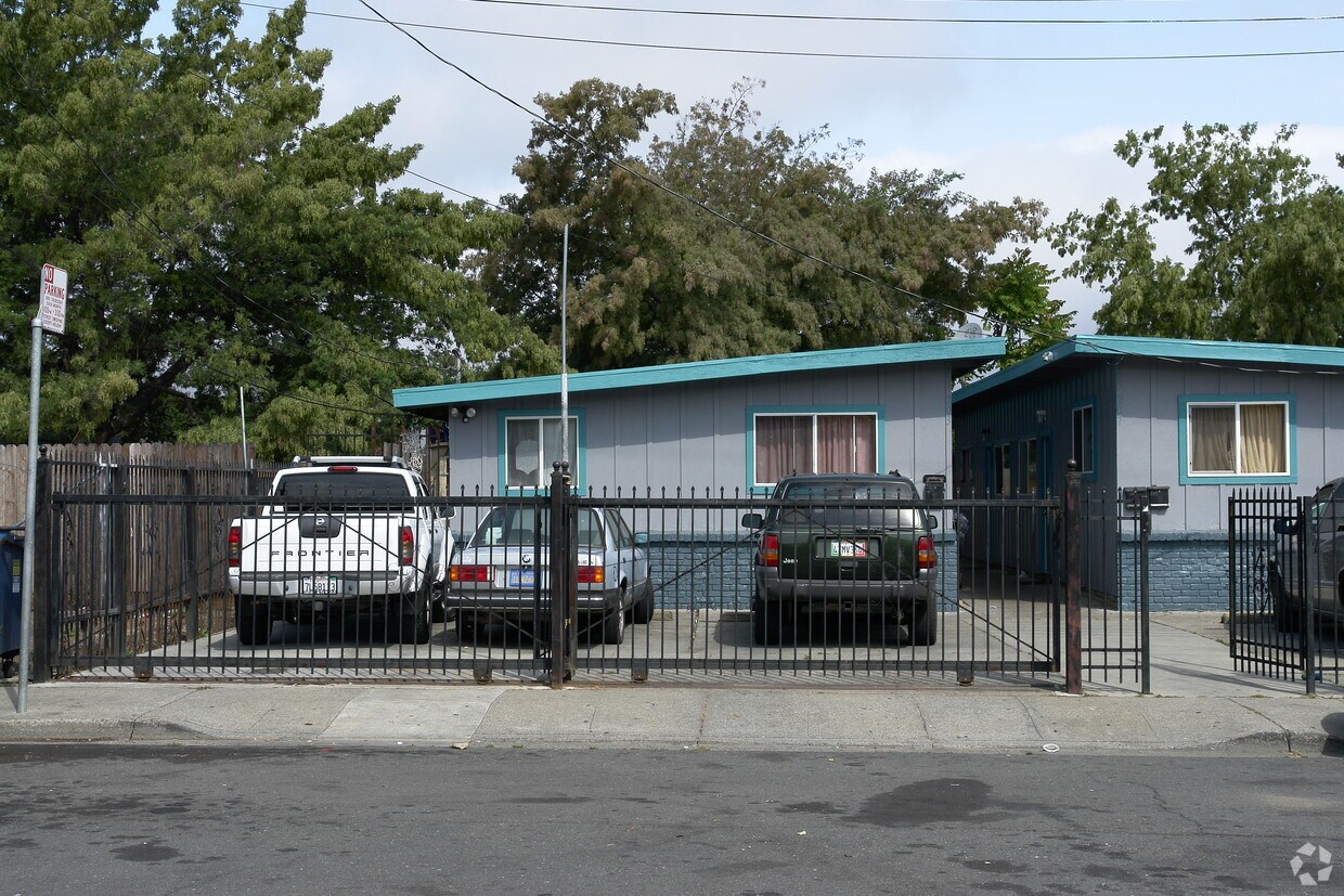 Building Photo - 201-203 Dumbarton Ave