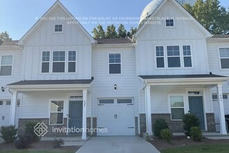 Building Photo - 825 Lavery Ct