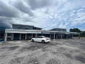 Building Photo - 1407 N Betty Ln