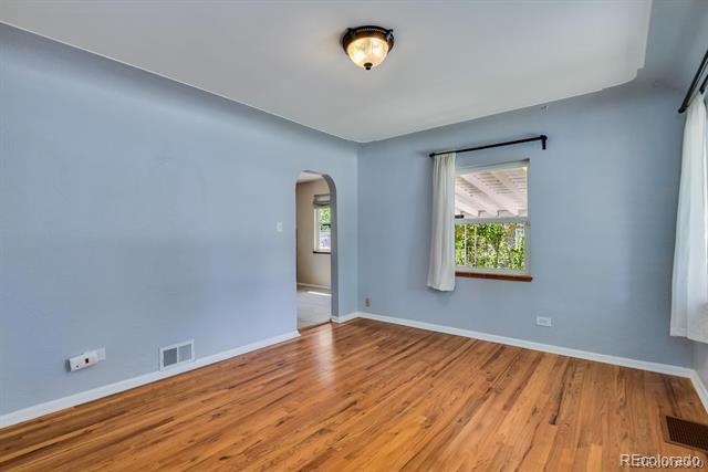 Foto del edificio - 3338 S Corona St