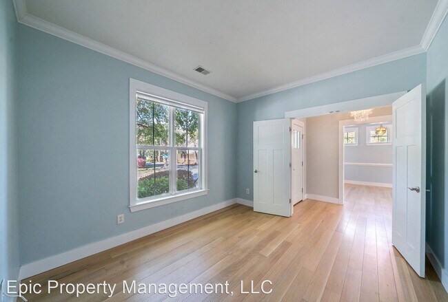 Building Photo - 3 br, 2 bath House - 1100 Dawn View Terrace