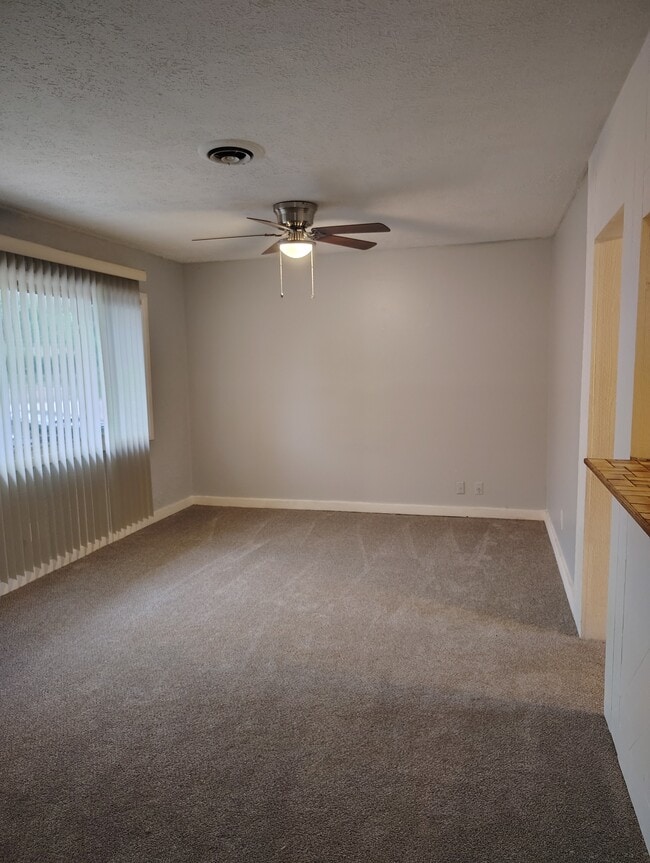 Building Photo - 4331 Wolf Rd