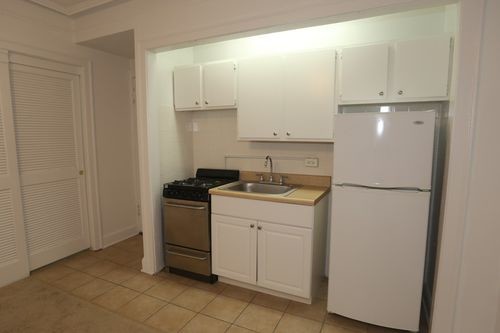 Building Photo - 530 W Arlington Pl