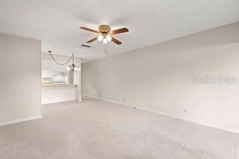 Foto del edificio - 8608 Lake Isle Dr