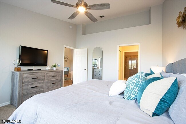 Foto del edificio - 5705 Heron Ln