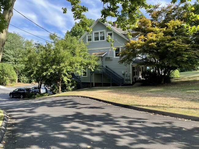 Building Photo - 2765 Whitney Ave