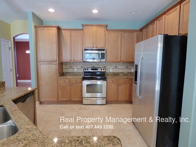 Building Photo - 6 BR / 4.5 BA Home In Westyn Bay
