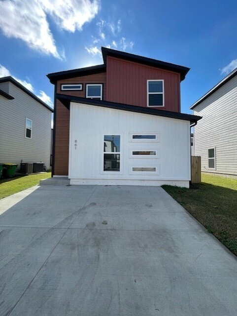 Building Photo - 861 Massachusetts Ave