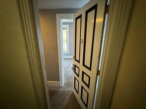 Building Photo - 54 Bloom St