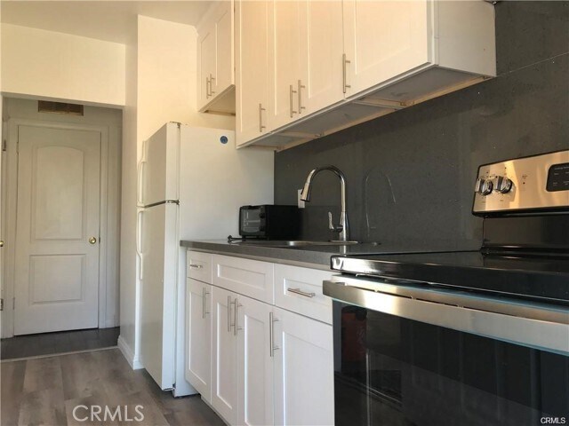 Foto del edificio - 822 Vallombrosa Dr