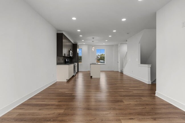 Building Photo - 2845 Summers Pl