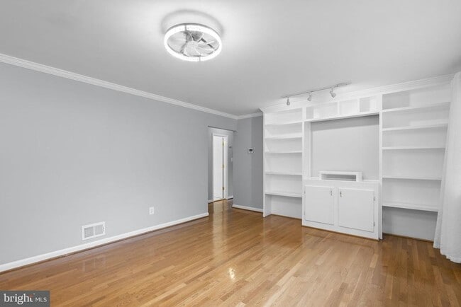Building Photo - 308 Clagett Dr