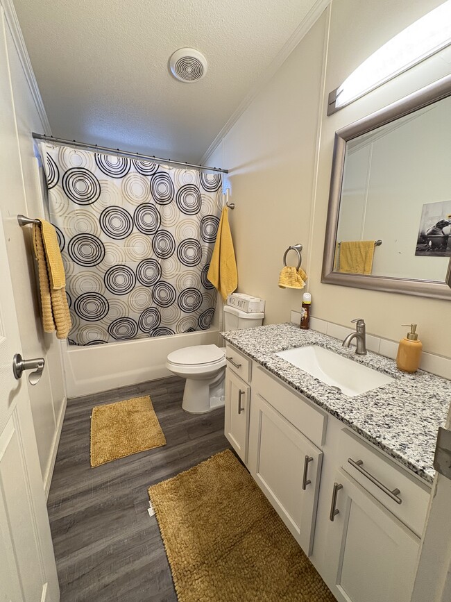 Building Photo - 511 Dayton Cir