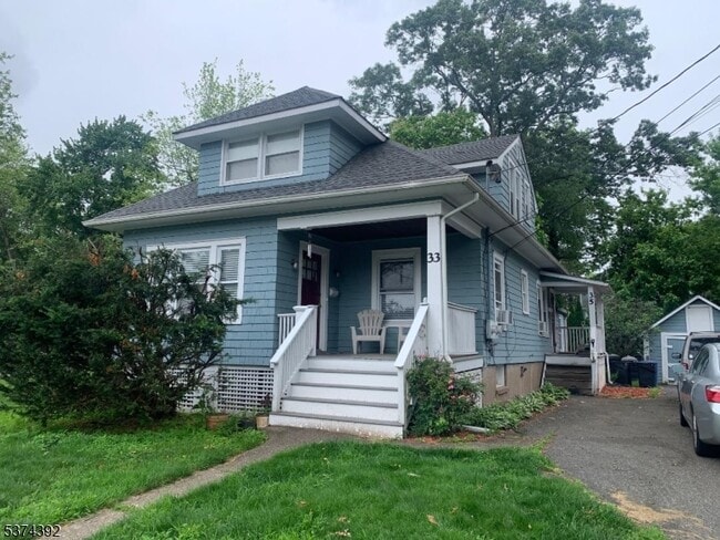 Building Photo - 33 Lincoln Pl