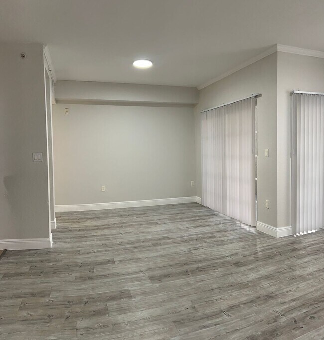 Foto del edificio - *Special: up to 2 months FREE + $75 app cr...