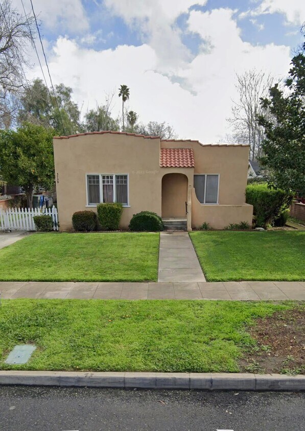 Foto principal - 3739 Farnham Pl