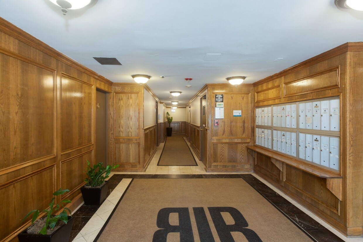 1420 Chicago - 1420 Chicago