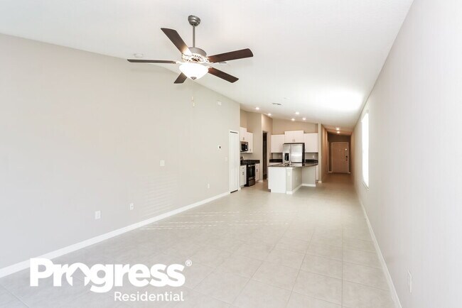 Building Photo - 2276 Treesdale Ave