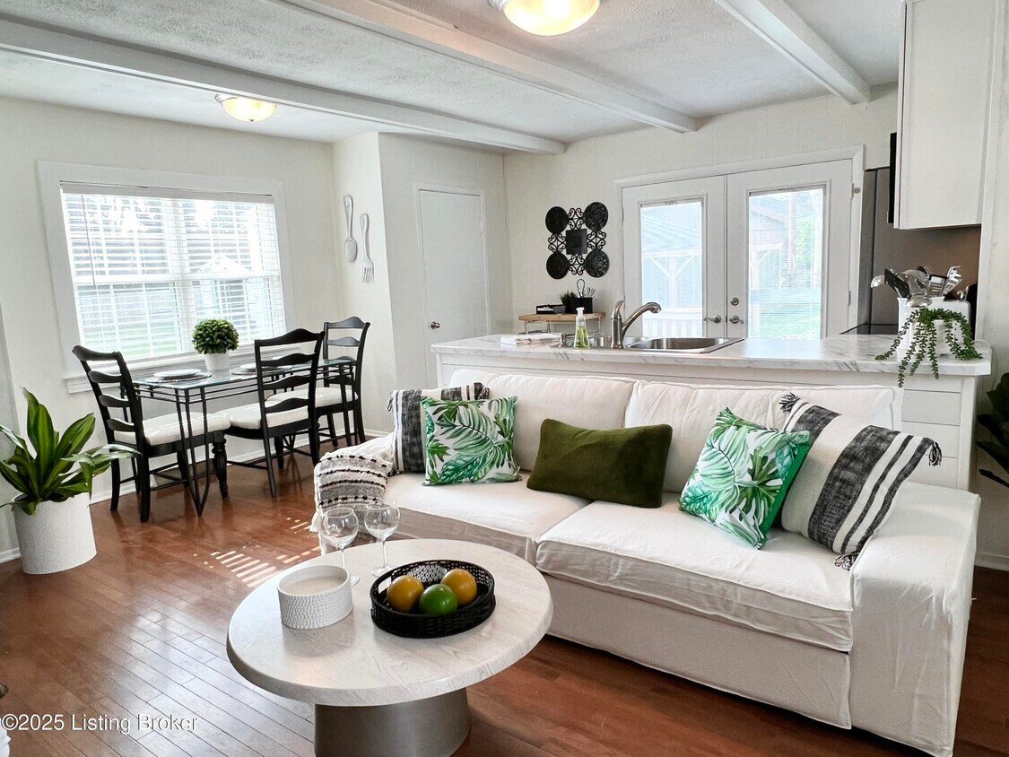 Foto principal - 2143 Winston Ave