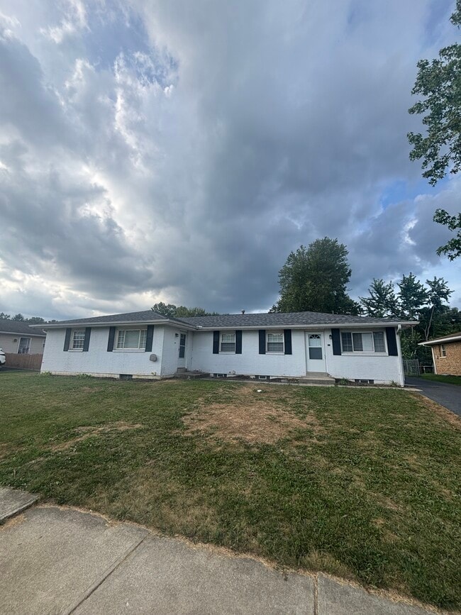Building Photo - 480 Diven Ln