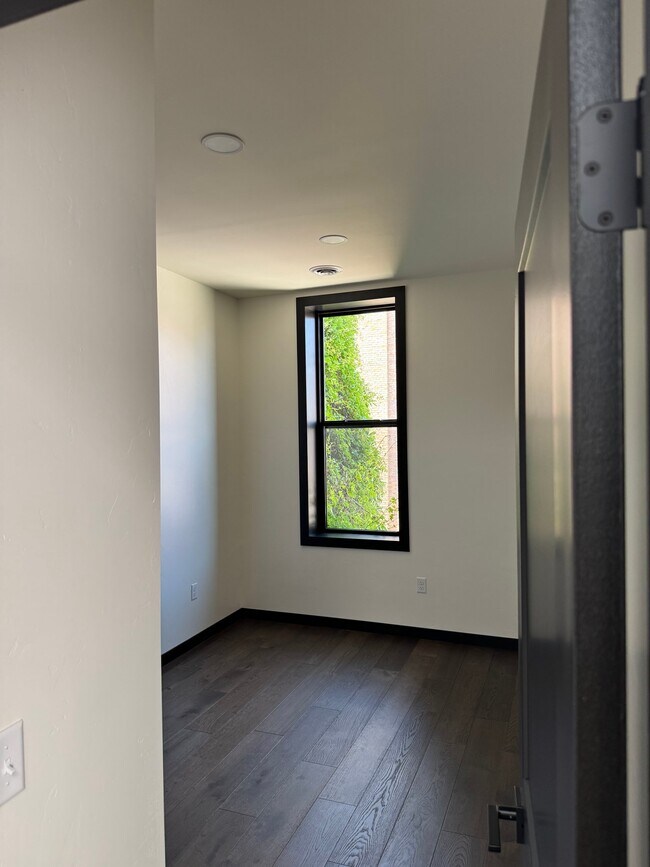 Foto del edificio - 517 1st St
