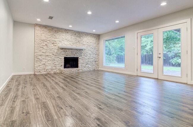 Building Photo - 3501 Rockhurst Ln