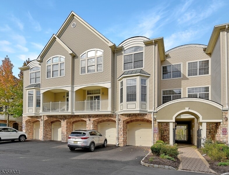 Foto principal - 608 Kensington Ln