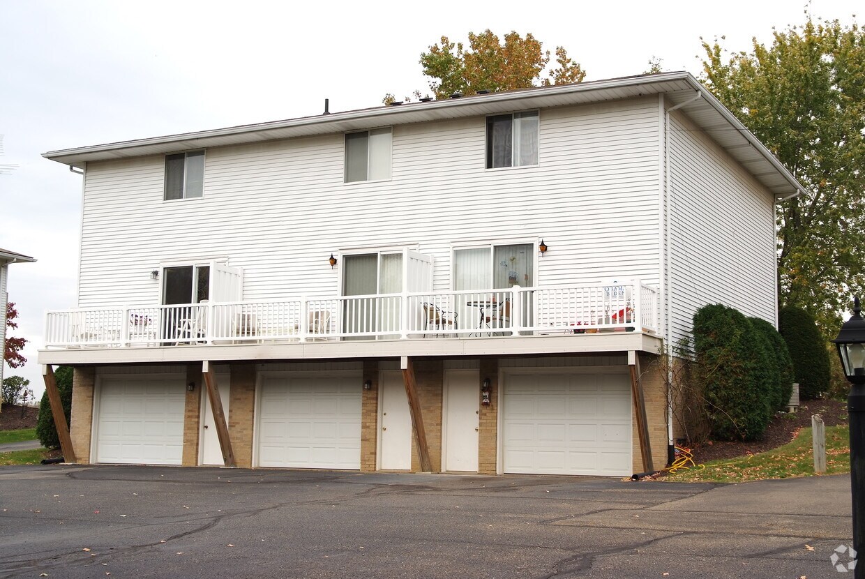 Foto del edificio - 5640-5644 Huckleberry St NW