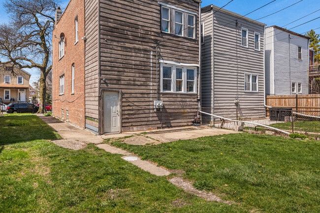 Building Photo - 2439 S Millard Ave
