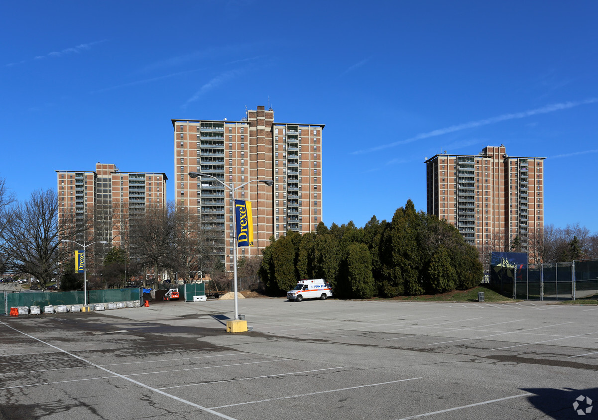 Primary Photo - Westpark Apartments