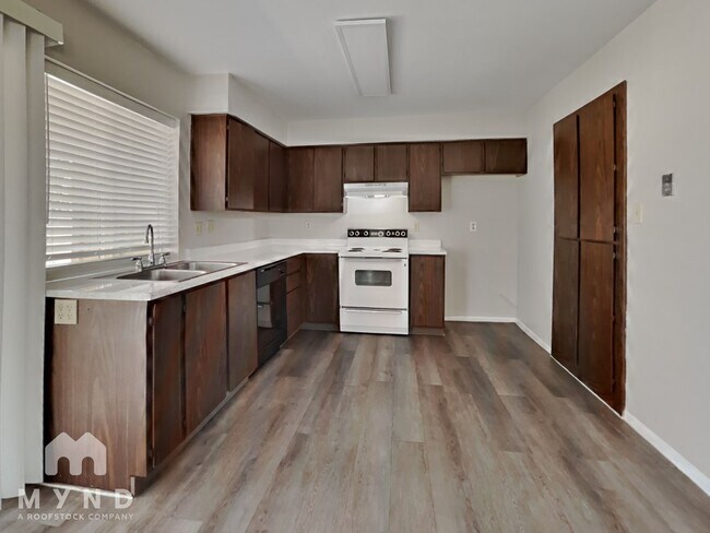 Foto del edificio - 5632 W Comet Ave