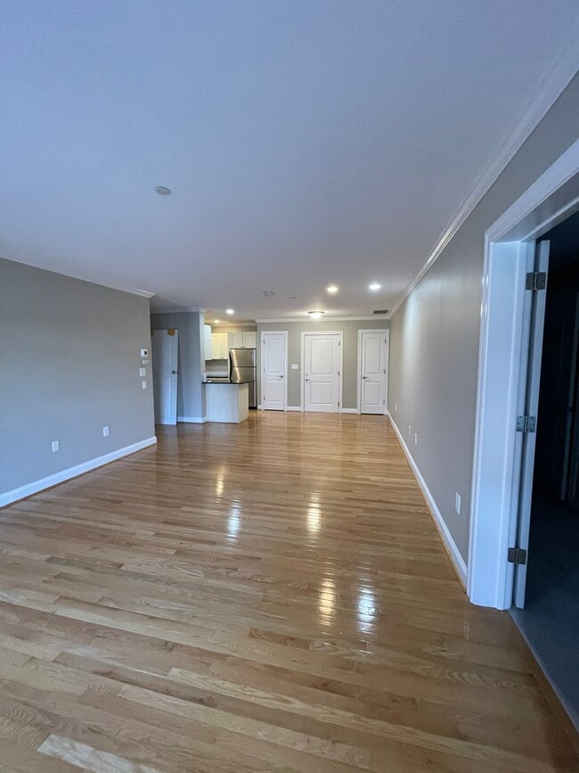 Building Photo - 10 Crowninshield St