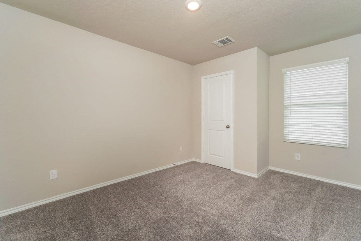 Building Photo - 10627 Varmus Dr