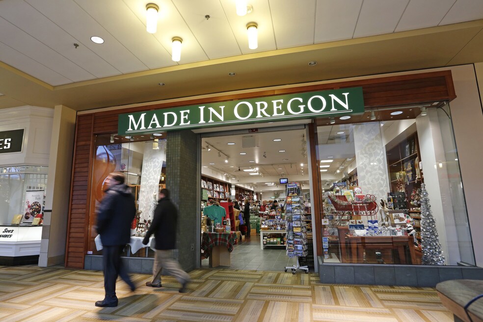 Is Lloyd District a Good Place To Live in Portland? Neighborhood