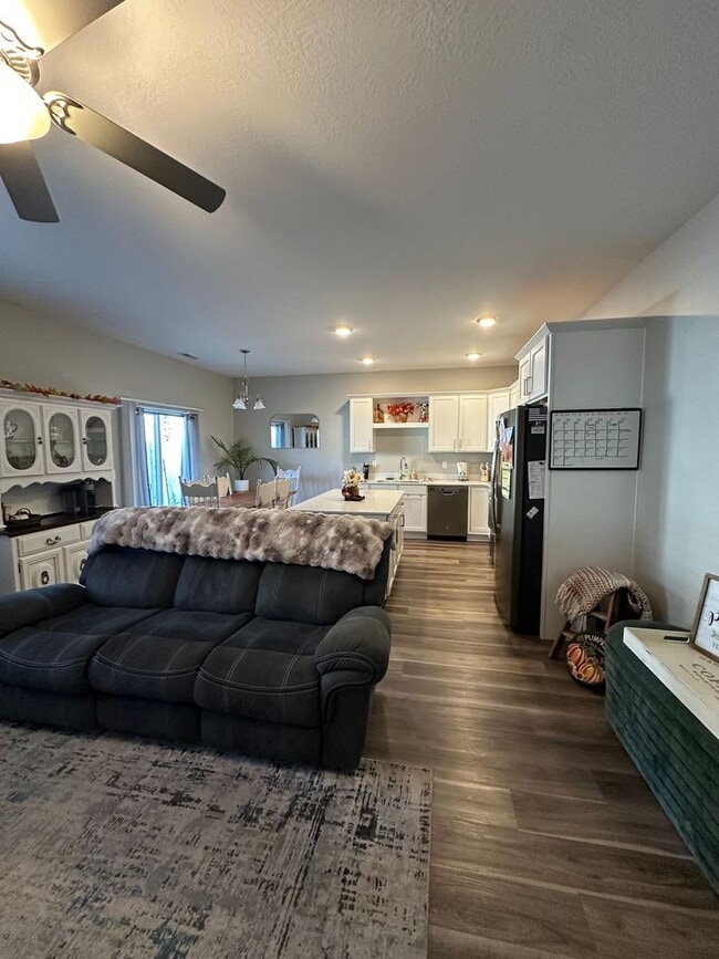 Foto del edificio - Three bedroom, 2.5 bath townhome