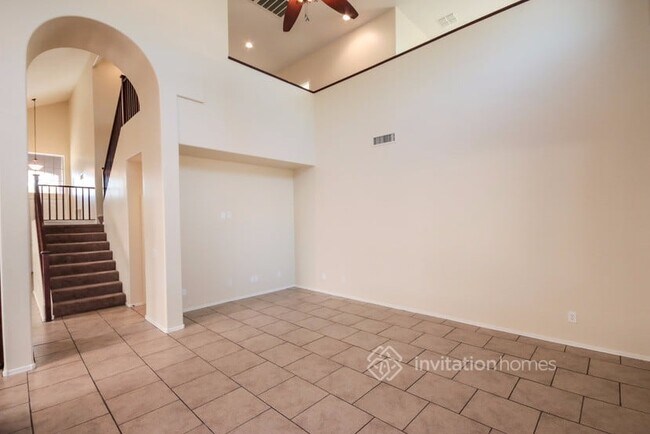 Foto del edificio - 15258 N 136th Ln