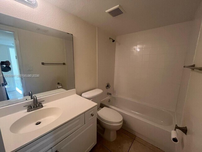 Foto del edificio - 5112 NW 79th Ave