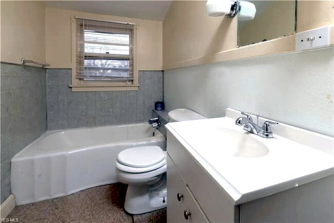 Foto del edificio - 902 E Boston Ave