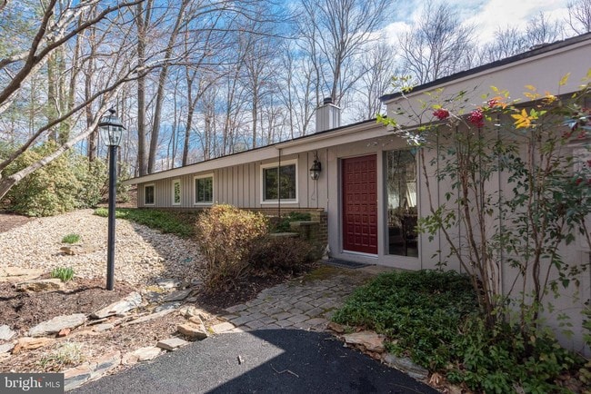Building Photo - 9706 Beach Mill Rd