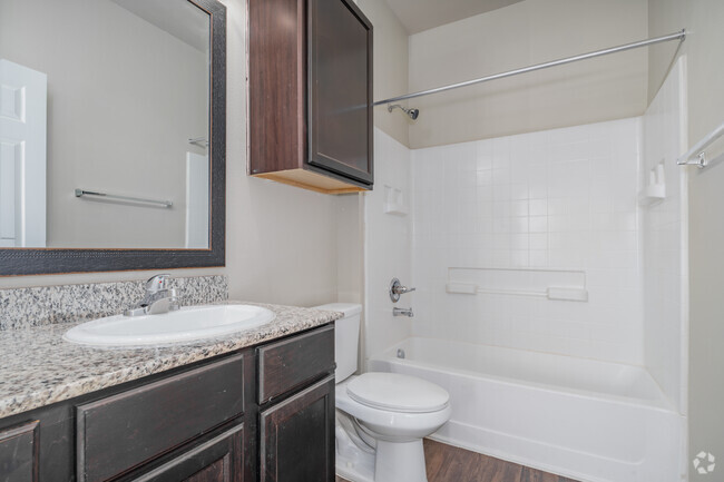 2BR, 2BA - 858SF - Bathroom 1 - Arroyo Seco Villas