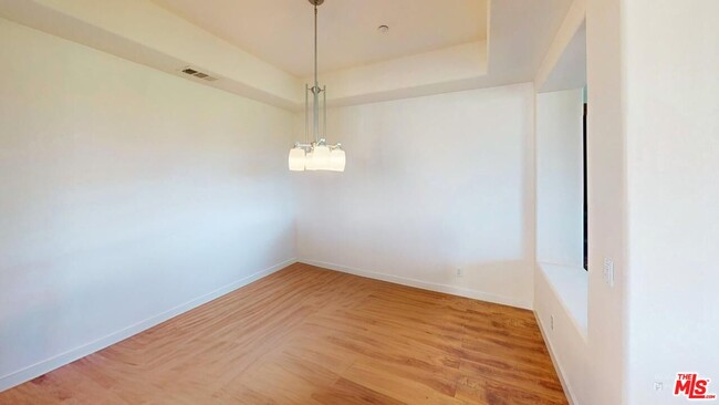 Foto del edificio - 5641 Como Cir