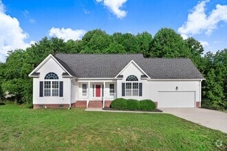 Building Photo - 203 Clayside Dr