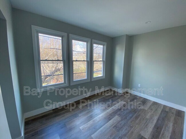 Building Photo - 1401 S Napa St
